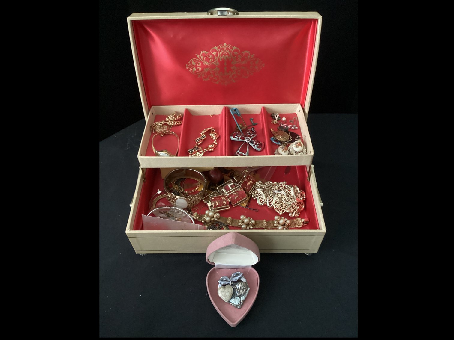 Image for Novakovich Moving Online Auction Glendive MT