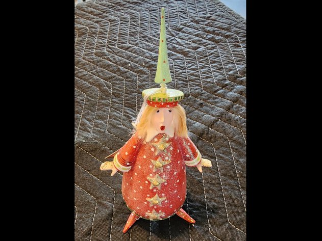 Image for Its Beginning To Look A Lot  Like Christmas Online Auction