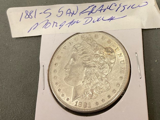 Image for New Years Coin, Jewelry & Collectibles