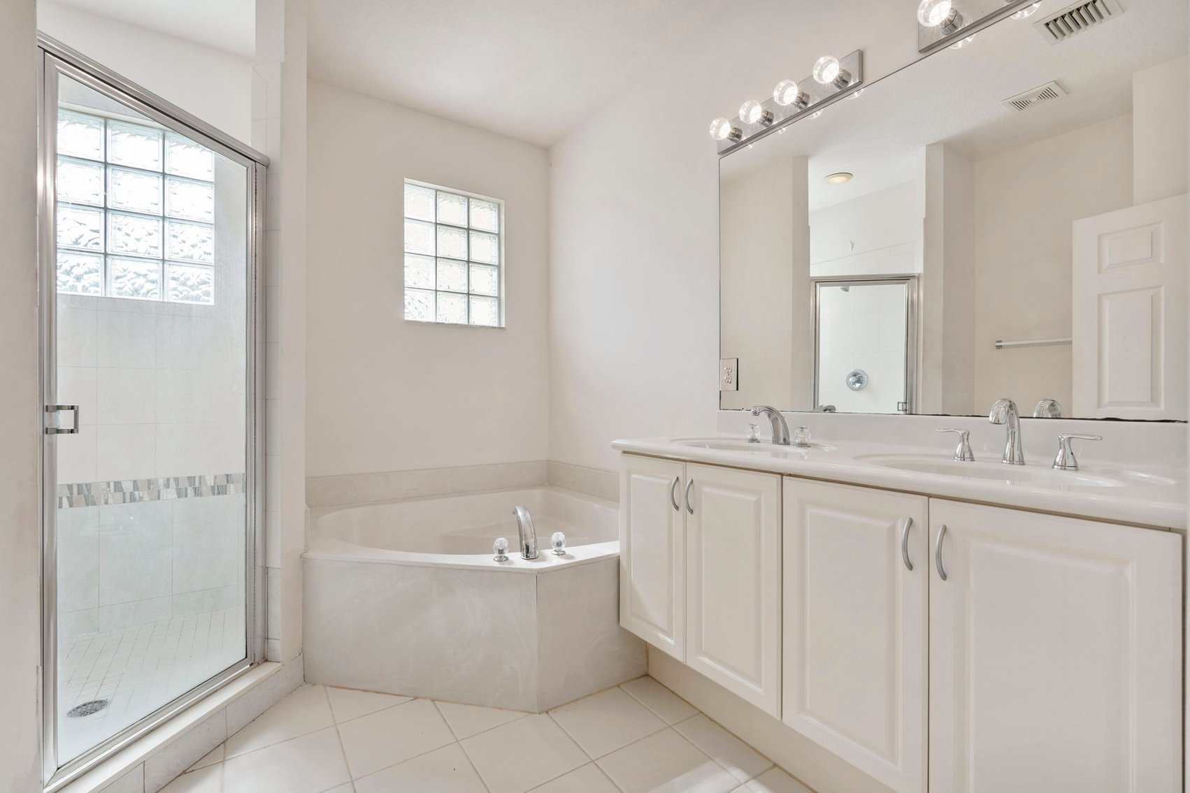 Image for 3-Bedroom Vero Beach Condo Auction