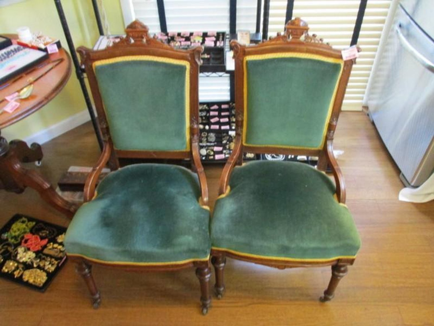 Image for Carol Zachary Estate: Furniture, Household, Gold Jewelry and Lawn & Garden