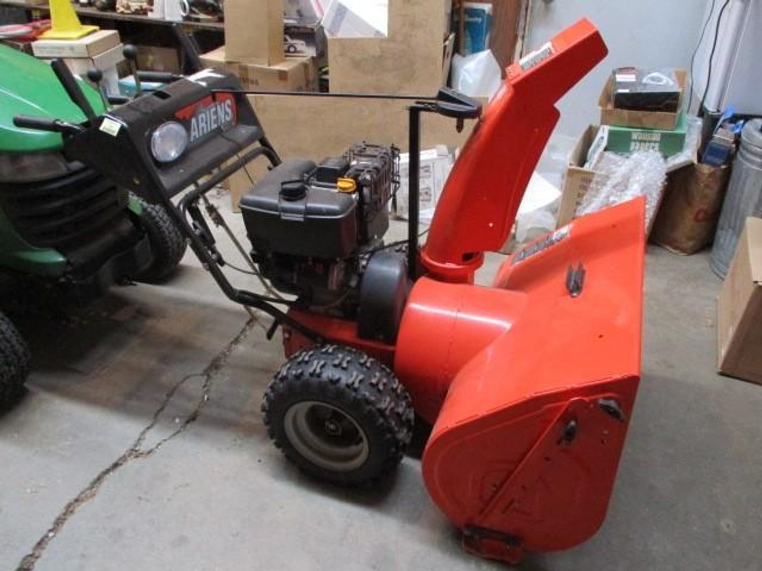 Image for Misiewicz John Deere Rider, Tools, Large Jim Beam & Die Cast Collection