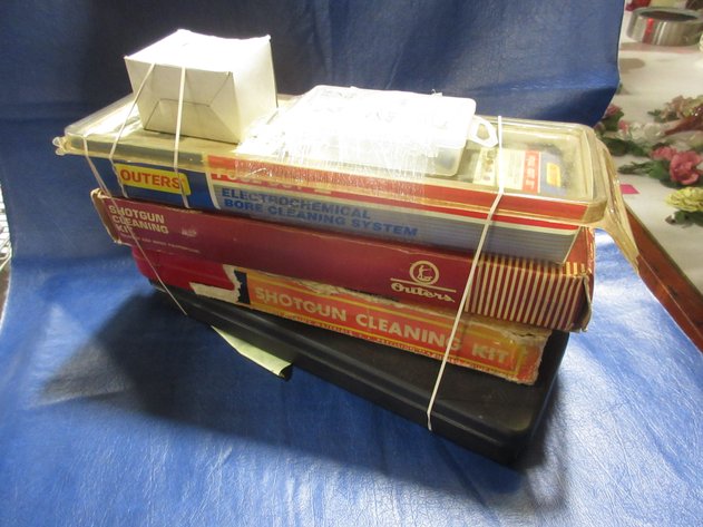 Image for (4) Gun cleaning kits