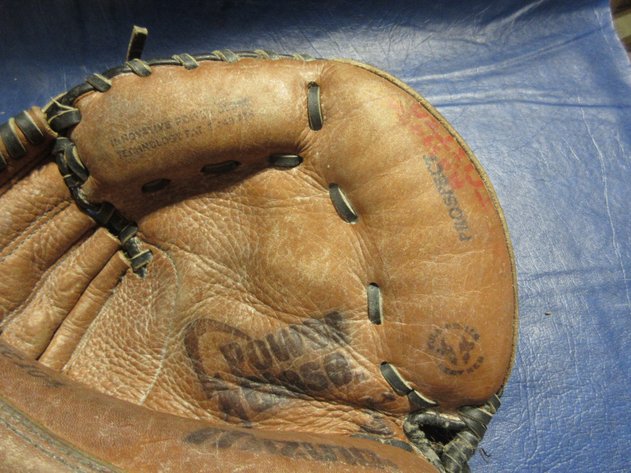 Image for Mizuno GXC104 boys baseball catcher glove