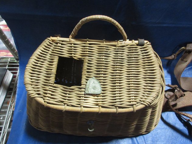 Image for Vintage wicker fishing creel basket