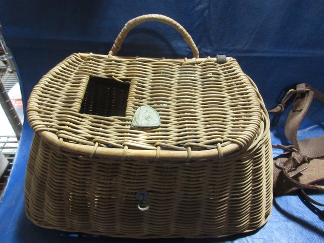 Image for Vintage wicker fishing creel basket
