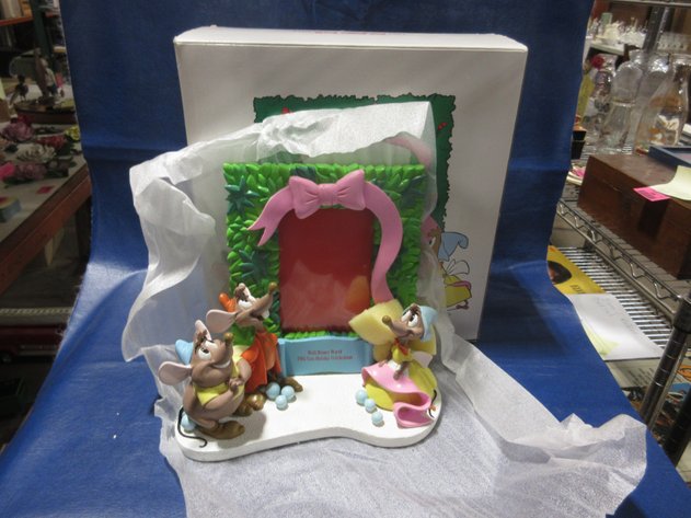 Image for Walt Disney World 1995 Cast Holiday Celebration picture frame