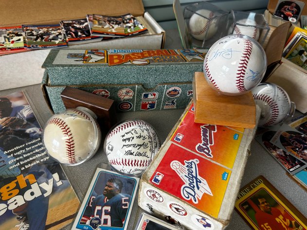 Image for Fenton-Uranium-Furniture-Home Goods Estate Auction