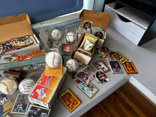 Image for Fenton-Uranium-Furniture-Home Goods Estate Auction