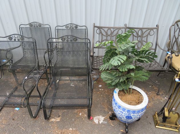 Image for June 4, 2025 Antique and Collectible Sale