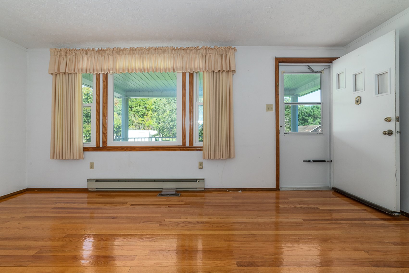 Image for Brick Ranch Home in Crows, Va – Online Only Auction