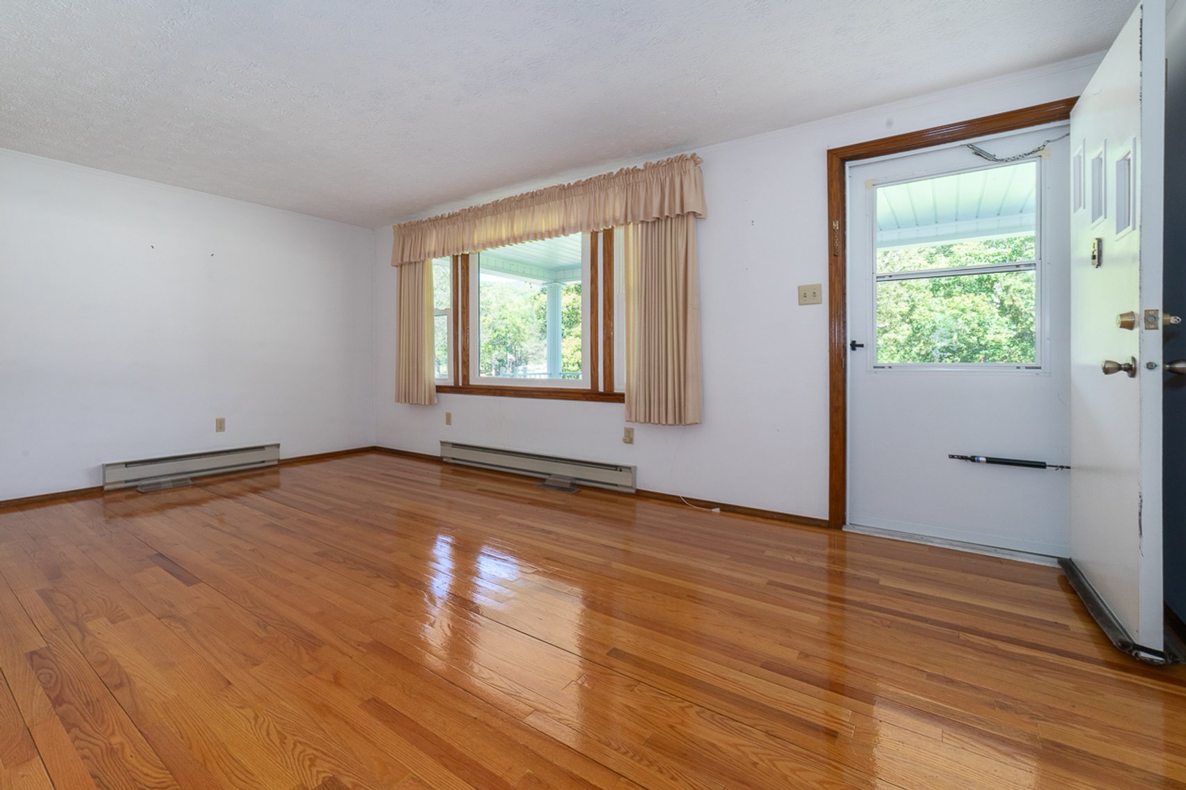 Image for Brick Ranch Home in Crows, Va – Online Only Auction