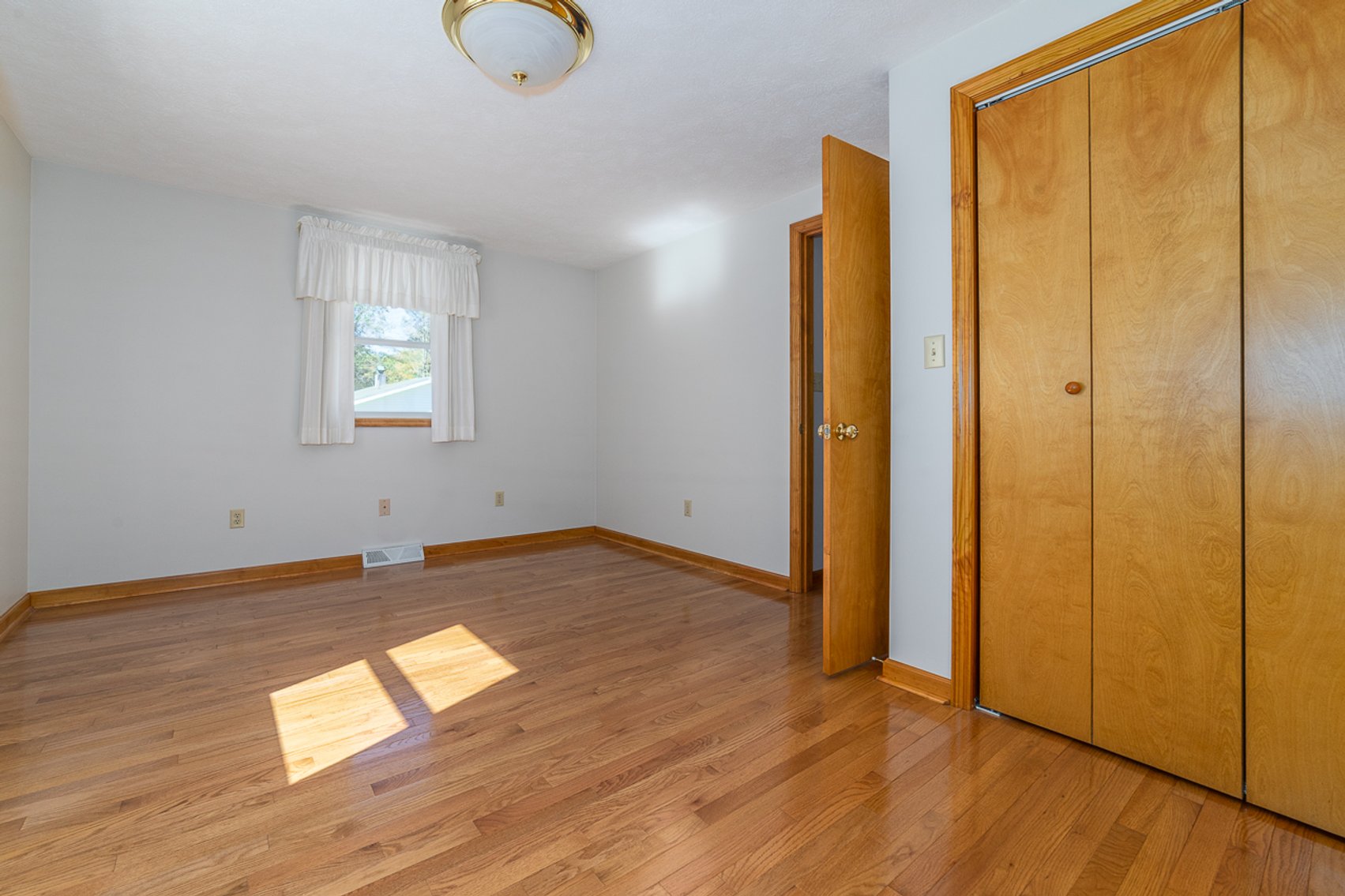 Image for Brick Ranch Home in Crows, Va – Online Only Auction