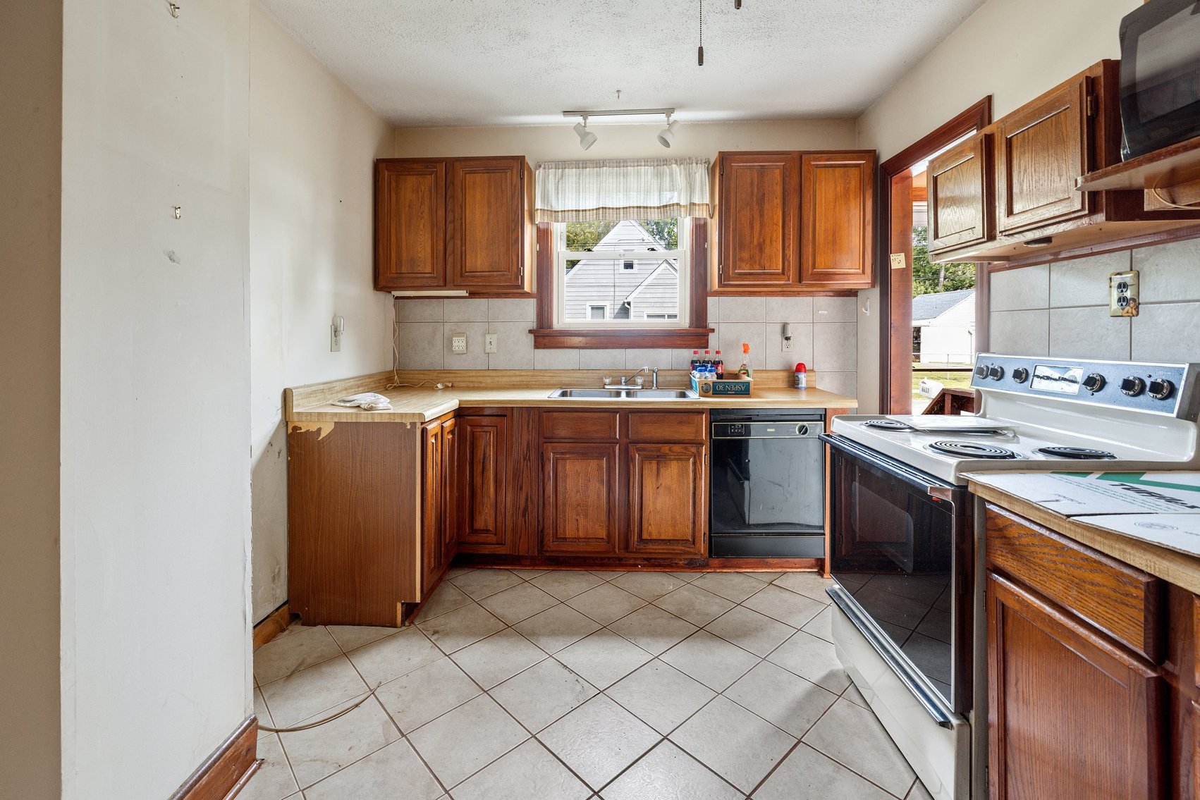 Image for SOLD! $230,450 - Real Estate Auction 6617 W. Davista Ave Richmond Va 23228