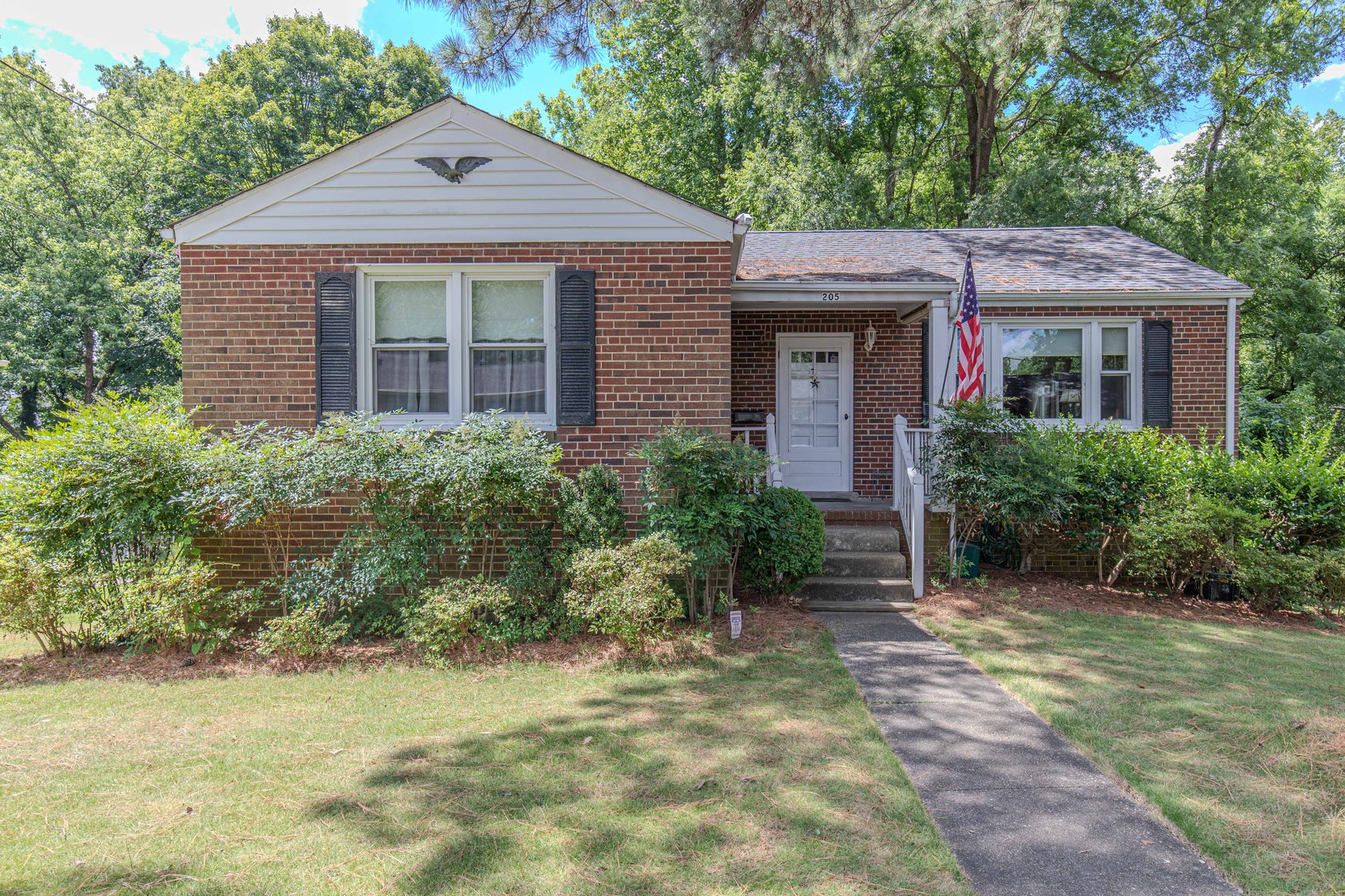 Image for Real Estate Auction | 205 Crestwood Dr., Colonial Heights VA 23834