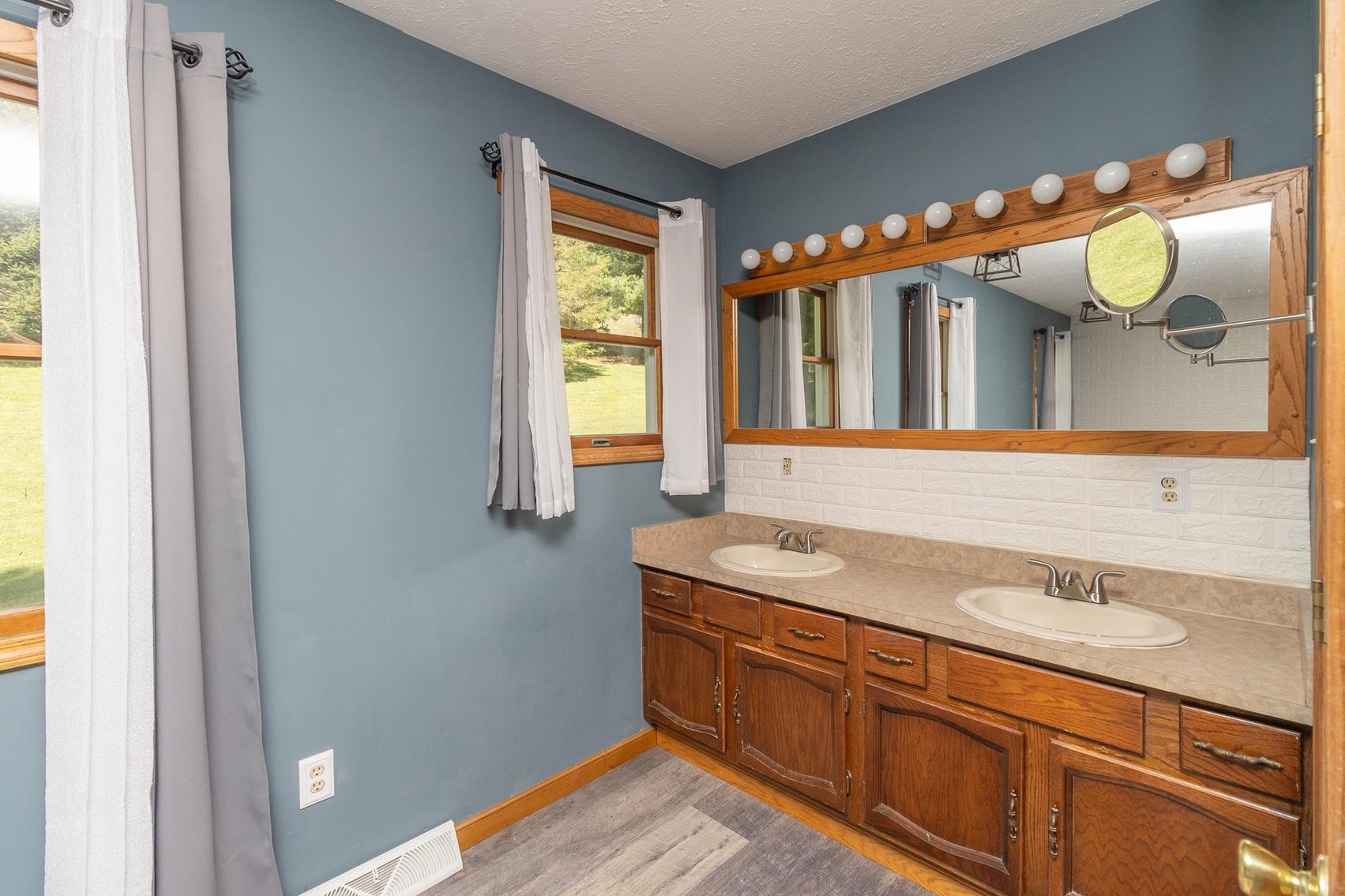 Image for SOLD $115,500 - Move-in Ready 4 Bedroom on 2.86 Acres