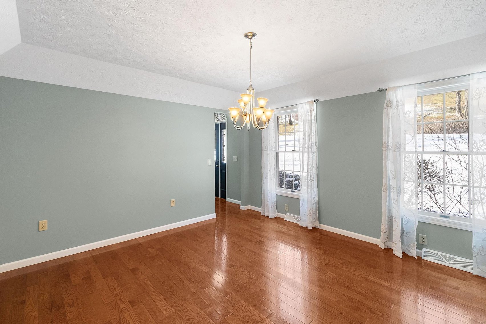 Image for SOLD $522,500 - Beautiful 4 Bedroom in Halleck Estates