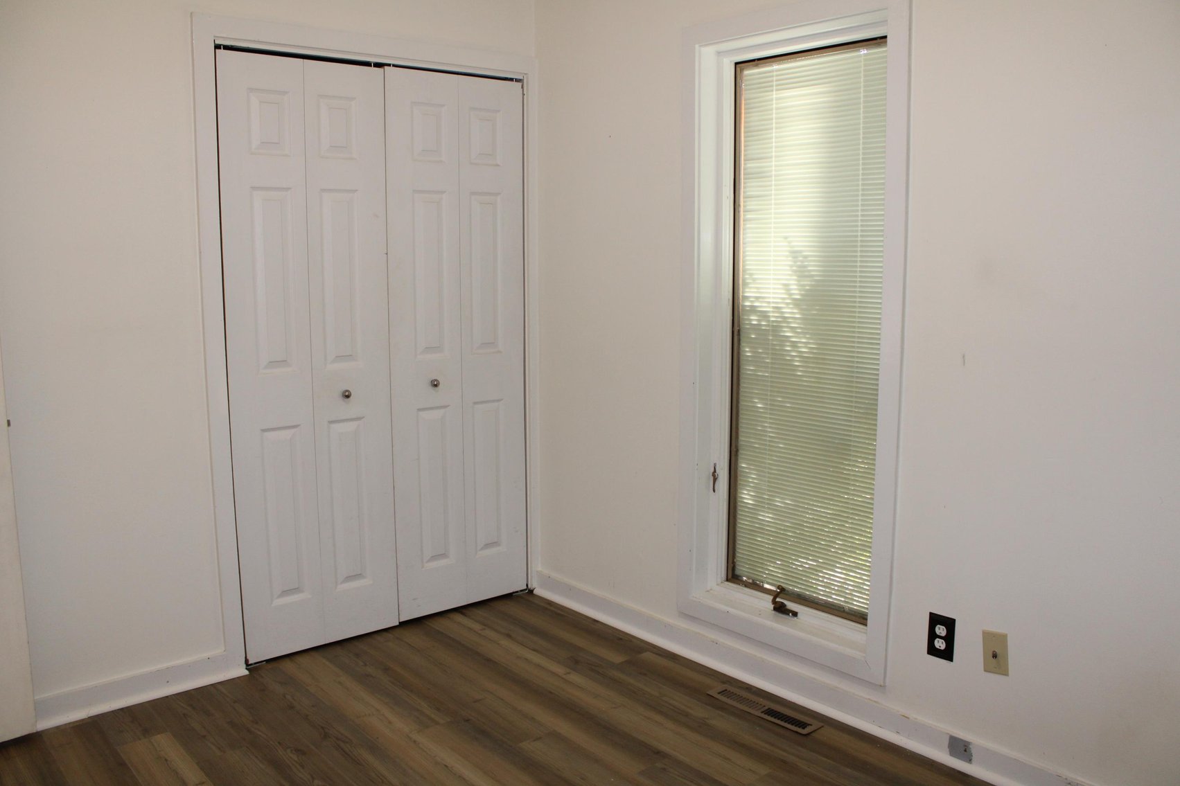 Image for SOLD $198,000 - 4 Bedroom in a Great Scott Depot Neighborhood