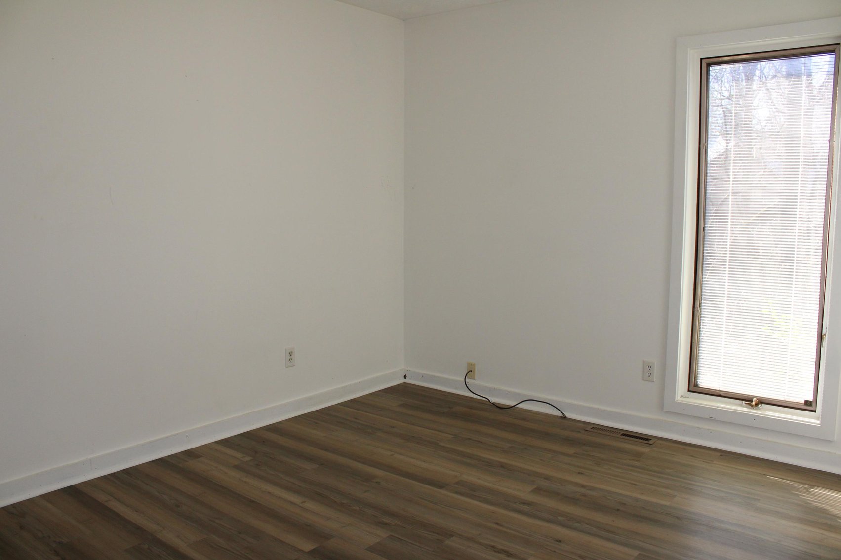 Image for SOLD $198,000 - 4 Bedroom in a Great Scott Depot Neighborhood