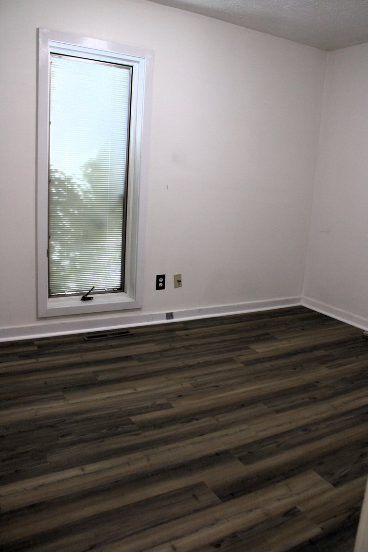 Image for SOLD $198,000 - 4 Bedroom in a Great Scott Depot Neighborhood