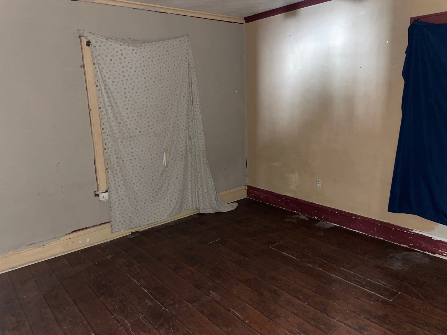 Image for SOLD $22,000 - 3 Bedroom Project Home in Charleston