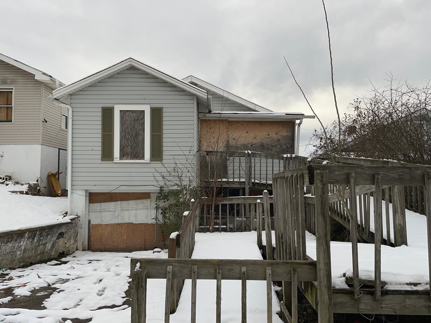 Image for SOLD $22,000 - 3 Bedroom Project Home in Charleston