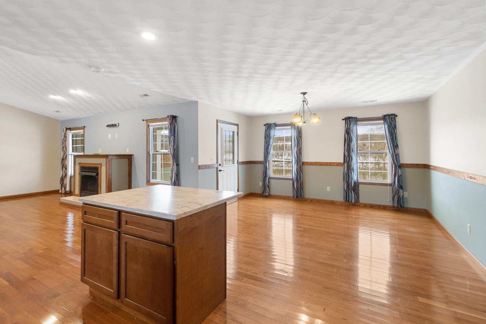 Image for SOLD $319,000 - Gorgeously Designed Home on the River in Rumer Station