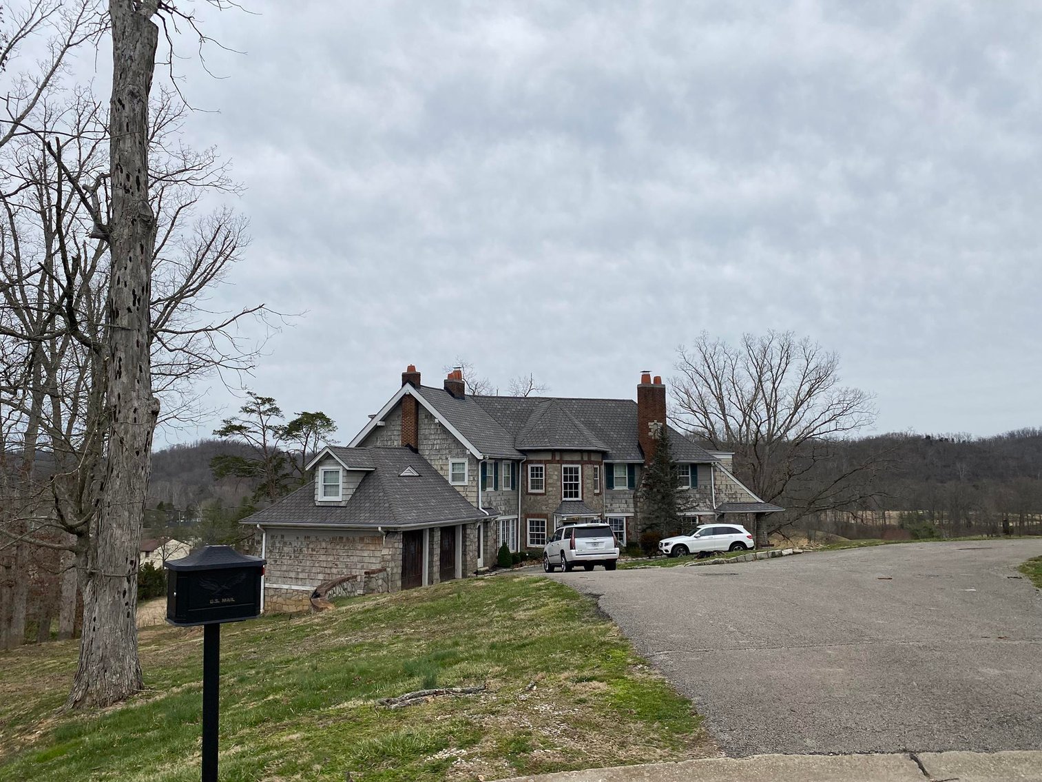 Image for SOLD $467,500 - 5 Bedroom House on Guyan Golf Course