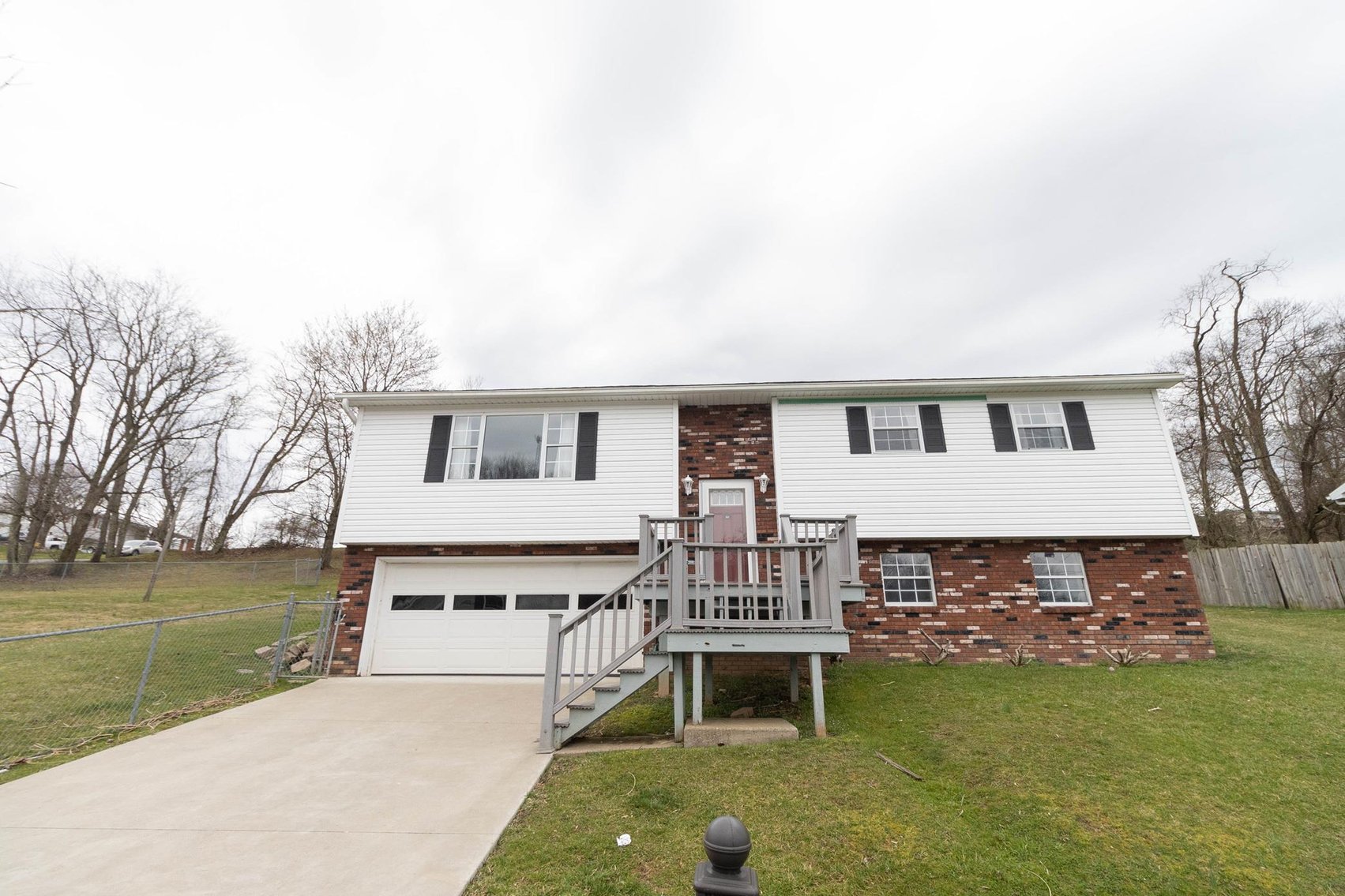 Image for Spacious, Move-in Ready 3 Bedroom in Fairmont