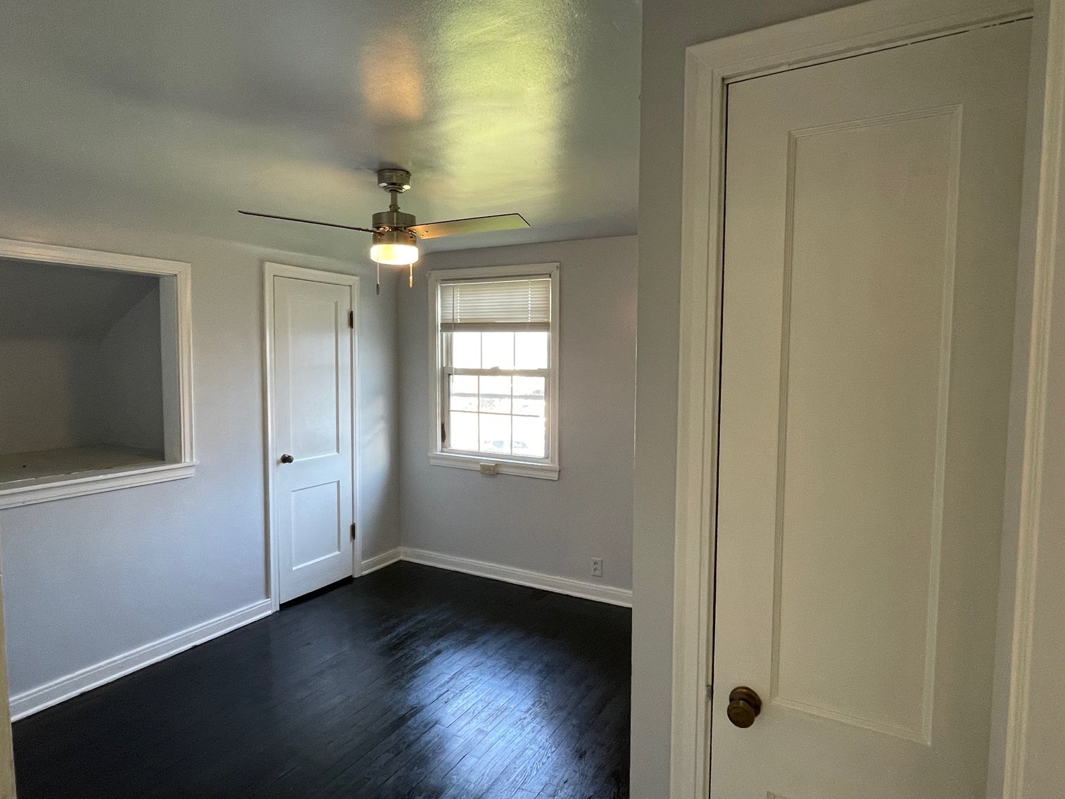 Image for SOLD $77,000 - Antique Brick 4 Bedroom Tri-Level Home