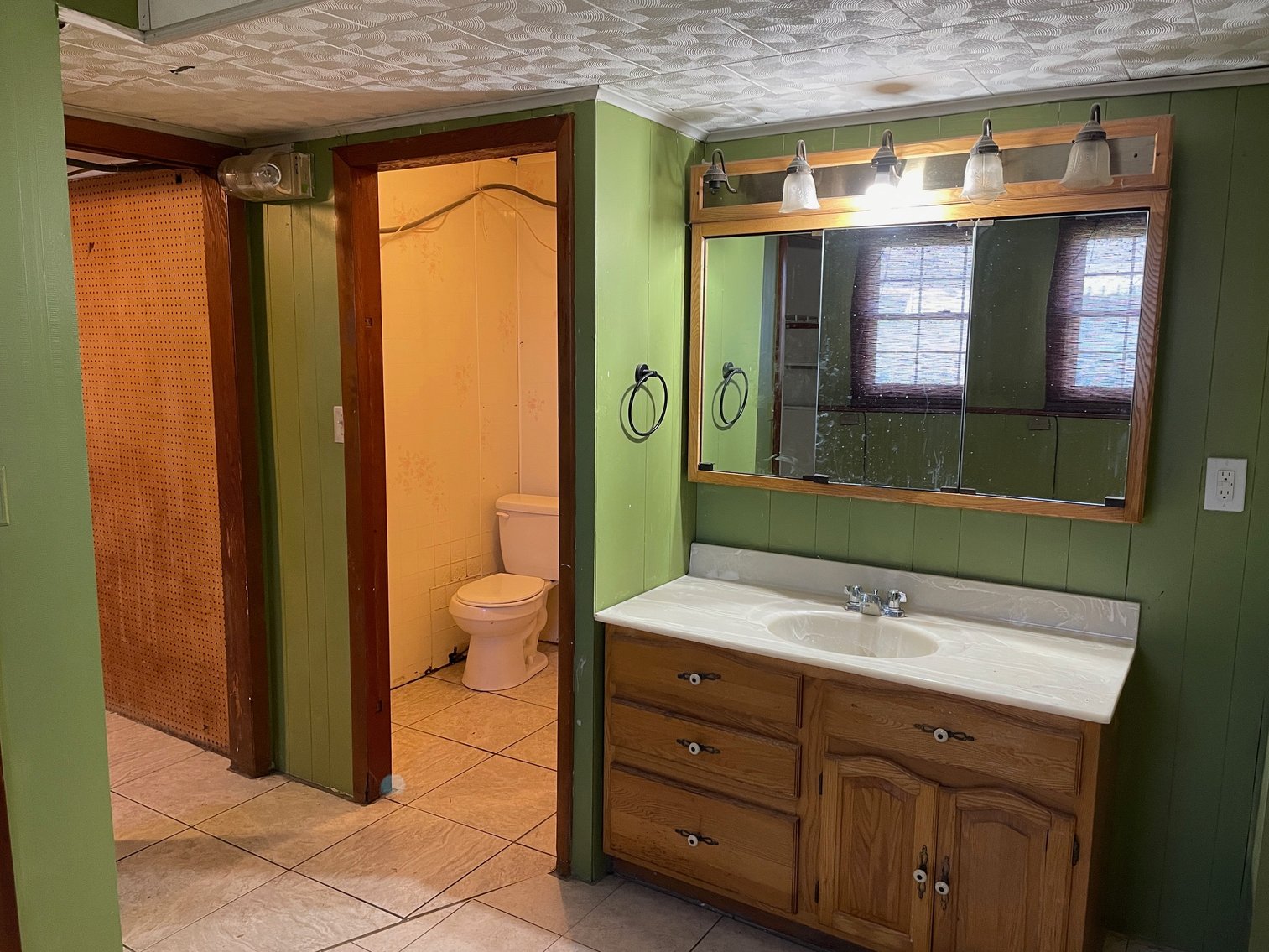 Image for SOLD $77,000 - Antique Brick 4 Bedroom Tri-Level Home