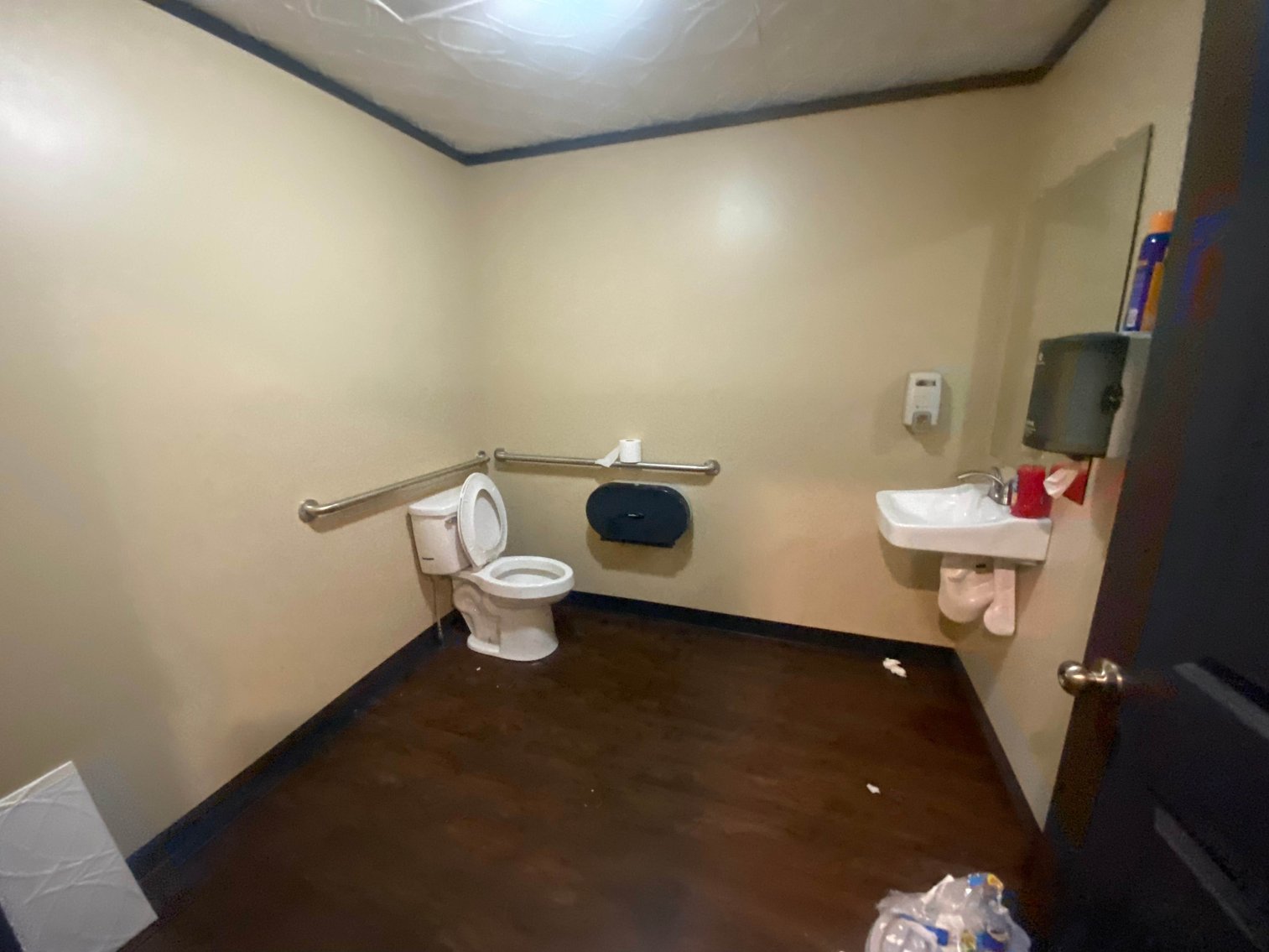 Image for SOLD $33,550 - Versatile Commercial Building in Downtown Kingwood