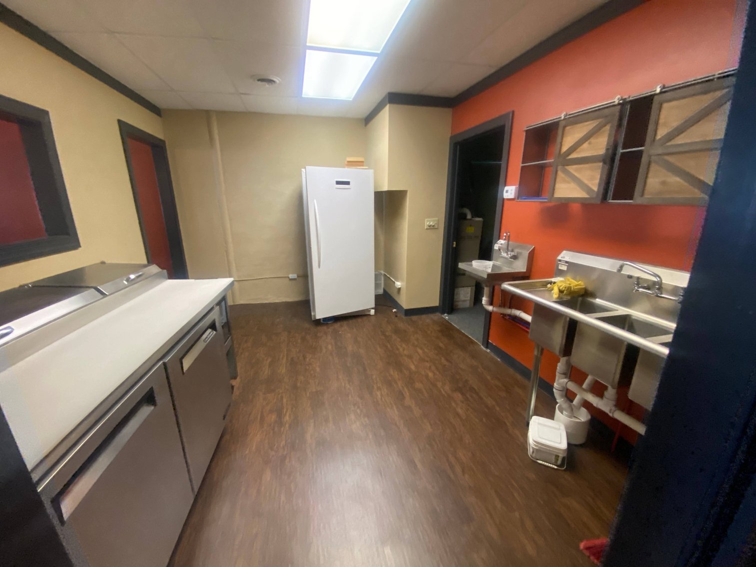 Image for SOLD $33,550 - Versatile Commercial Building in Downtown Kingwood