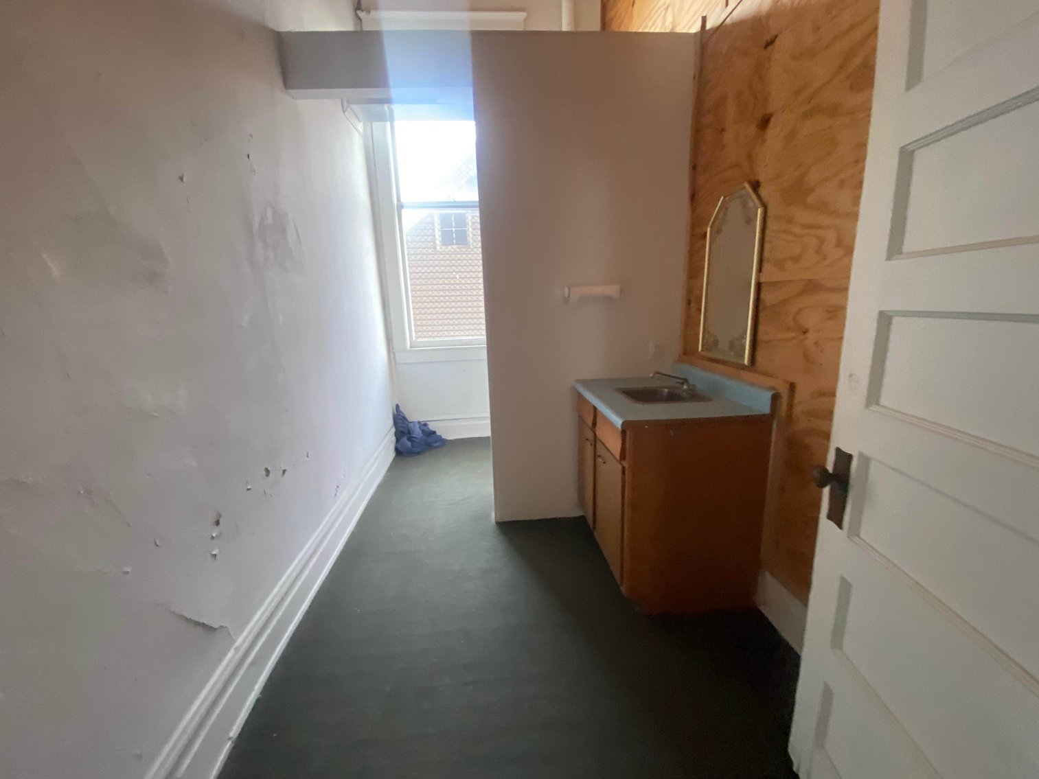 Image for SOLD $33,550 - Versatile Commercial Building in Downtown Kingwood