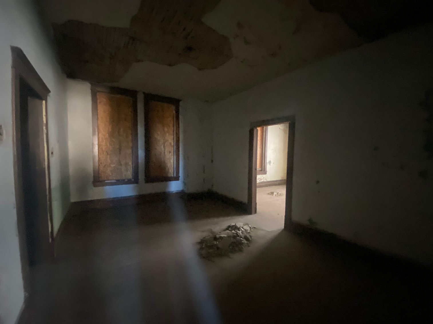 Image for SOLD $33,550 - Versatile Commercial Building in Downtown Kingwood