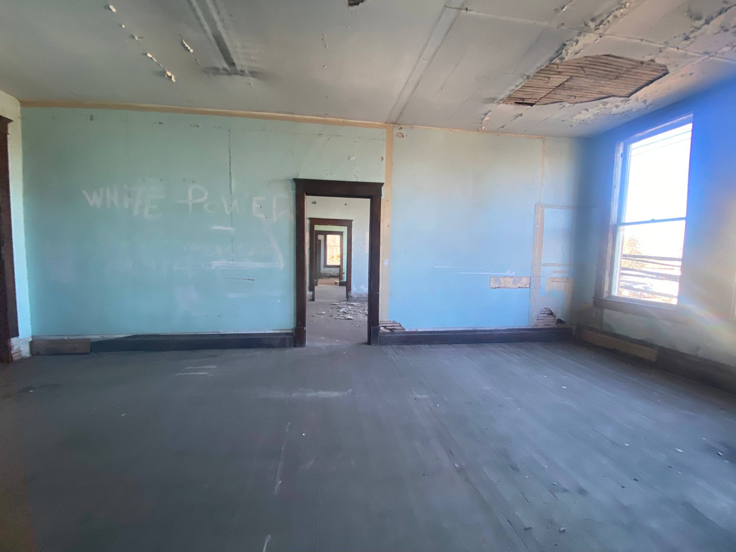 Image for SOLD $33,550 - Versatile Commercial Building in Downtown Kingwood