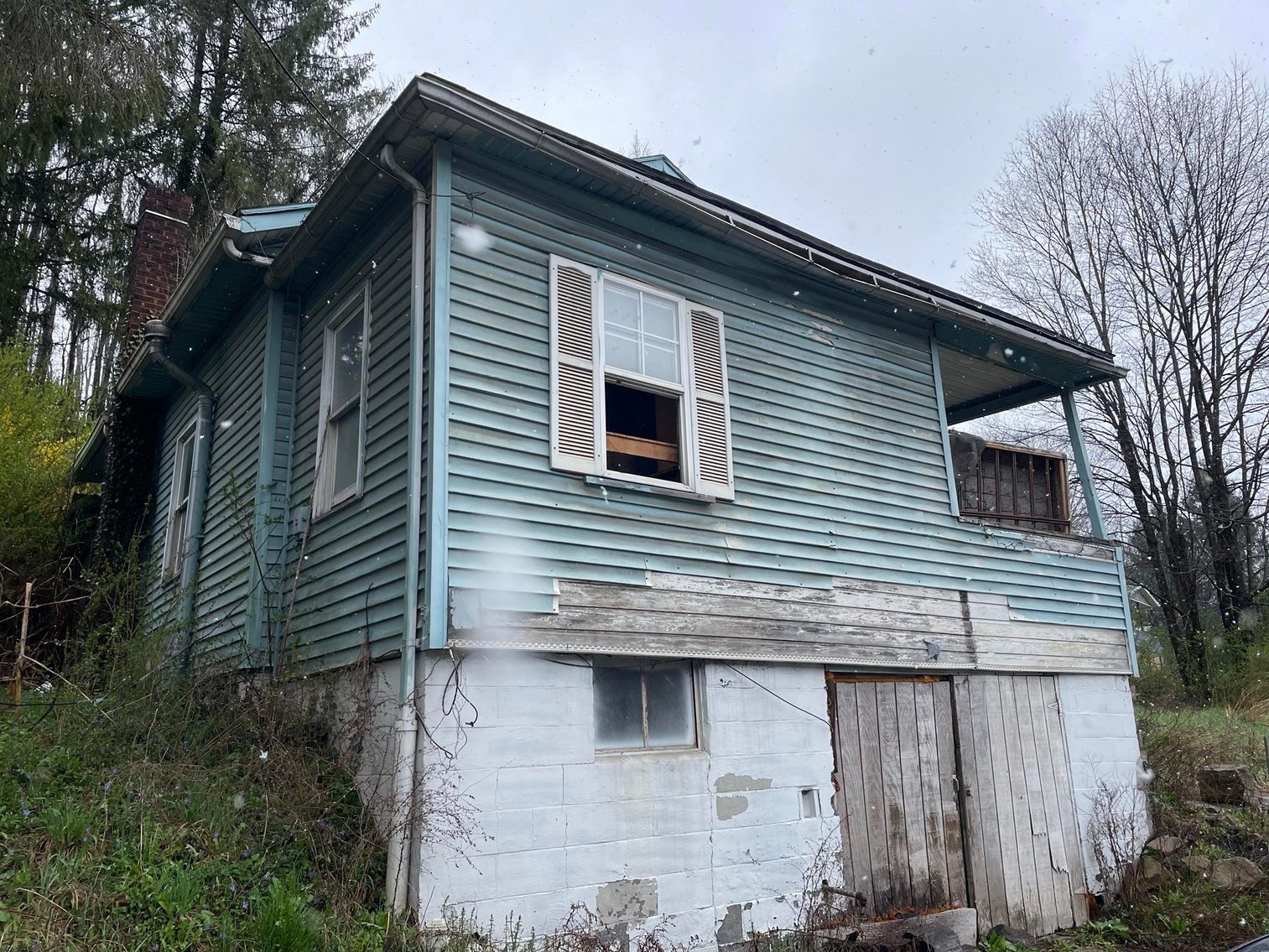 Image for SOLD - Project Home on a Double Lot Selling to the Highest Bidder