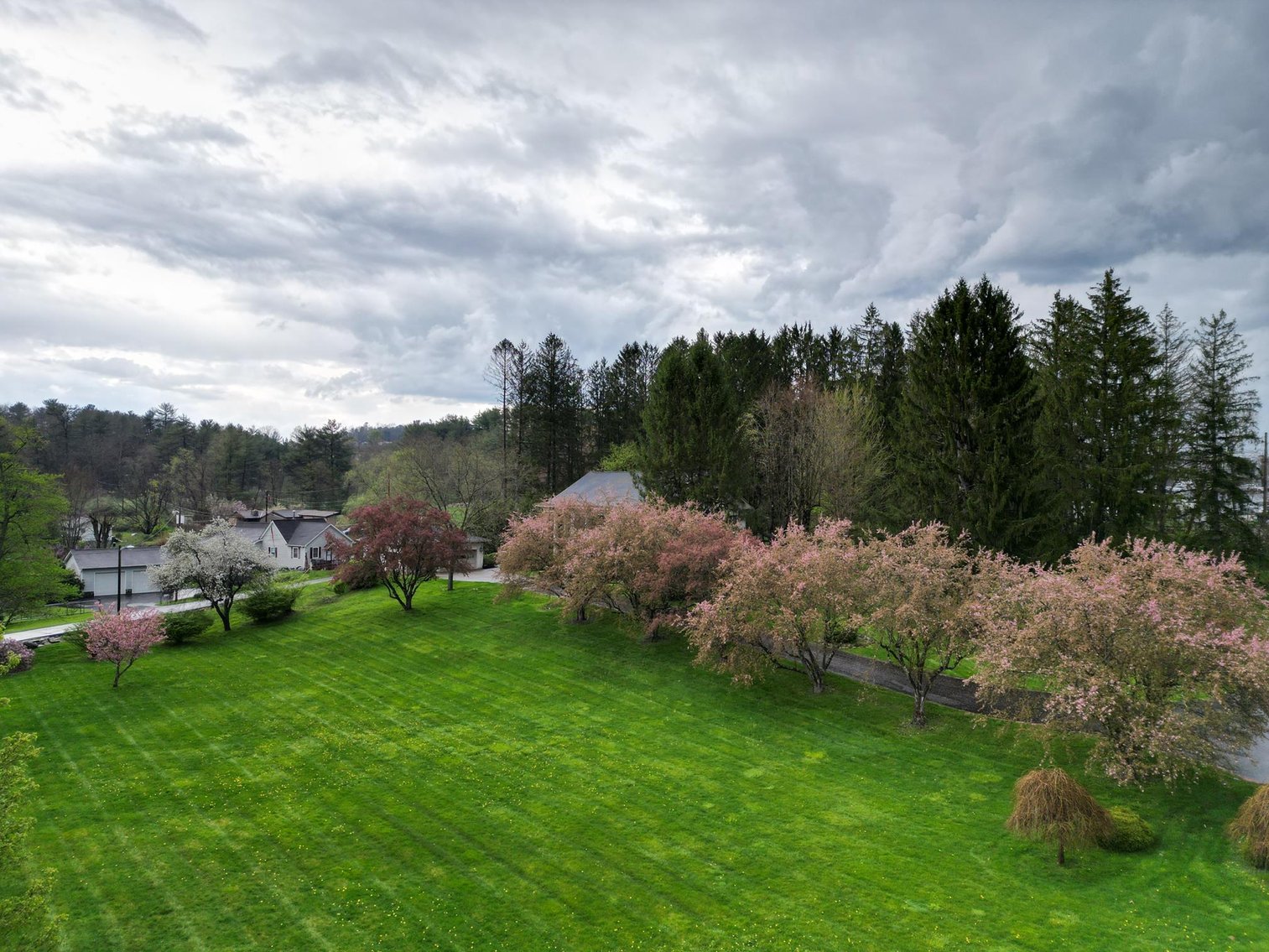 Image for SOLD $561,000 - Luxurious Colonial Estate on 5.9 Acres in Raleigh County