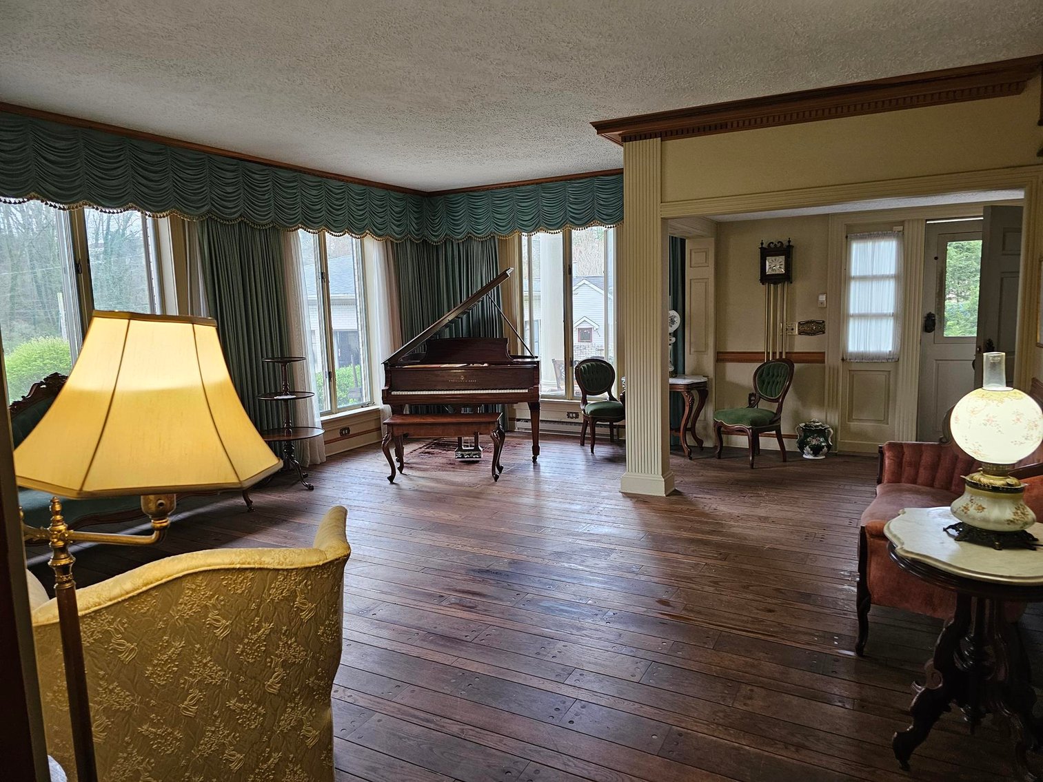 Image for SOLD $561,000 - Luxurious Colonial Estate on 5.9 Acres in Raleigh County