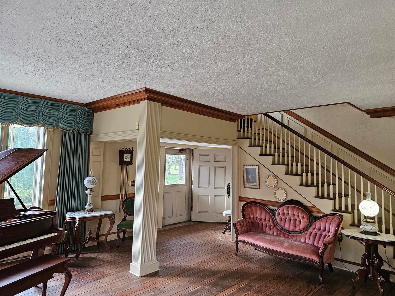 Image for SOLD $561,000 - Luxurious Colonial Estate on 5.9 Acres in Raleigh County