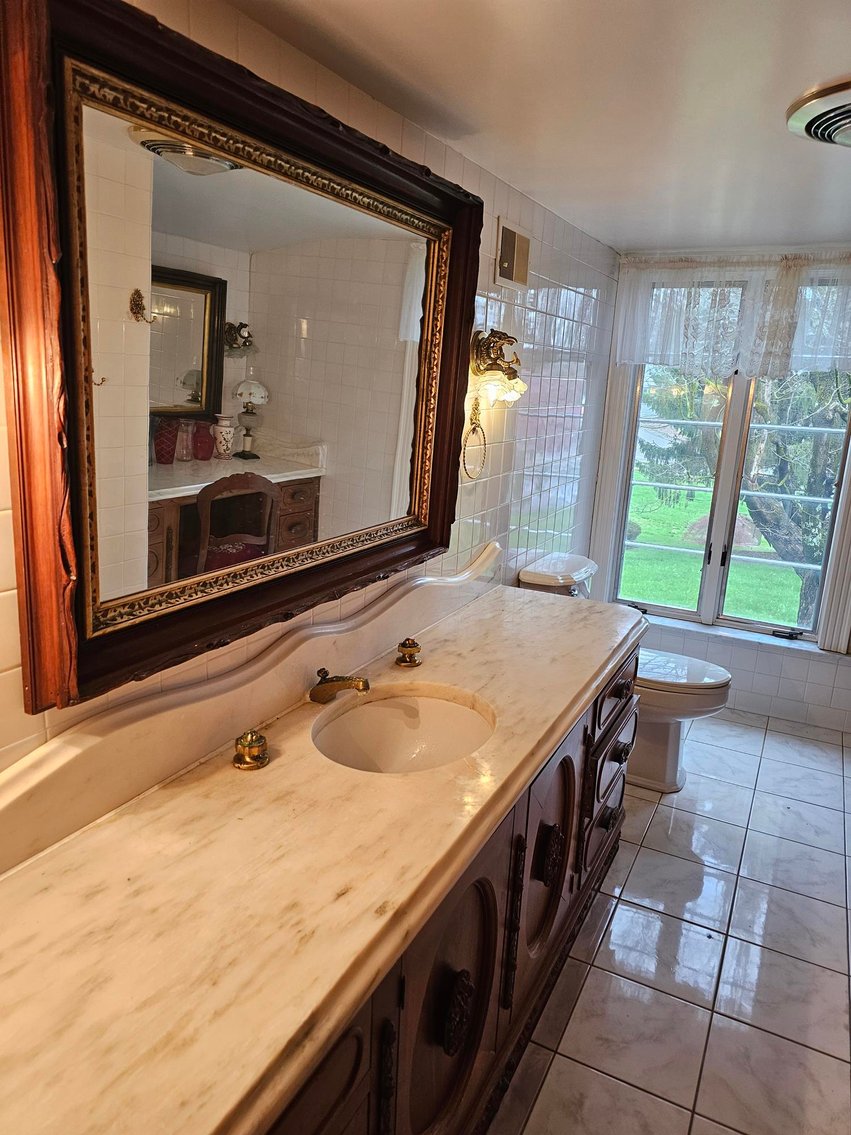 Image for SOLD $561,000 - Luxurious Colonial Estate on 5.9 Acres in Raleigh County