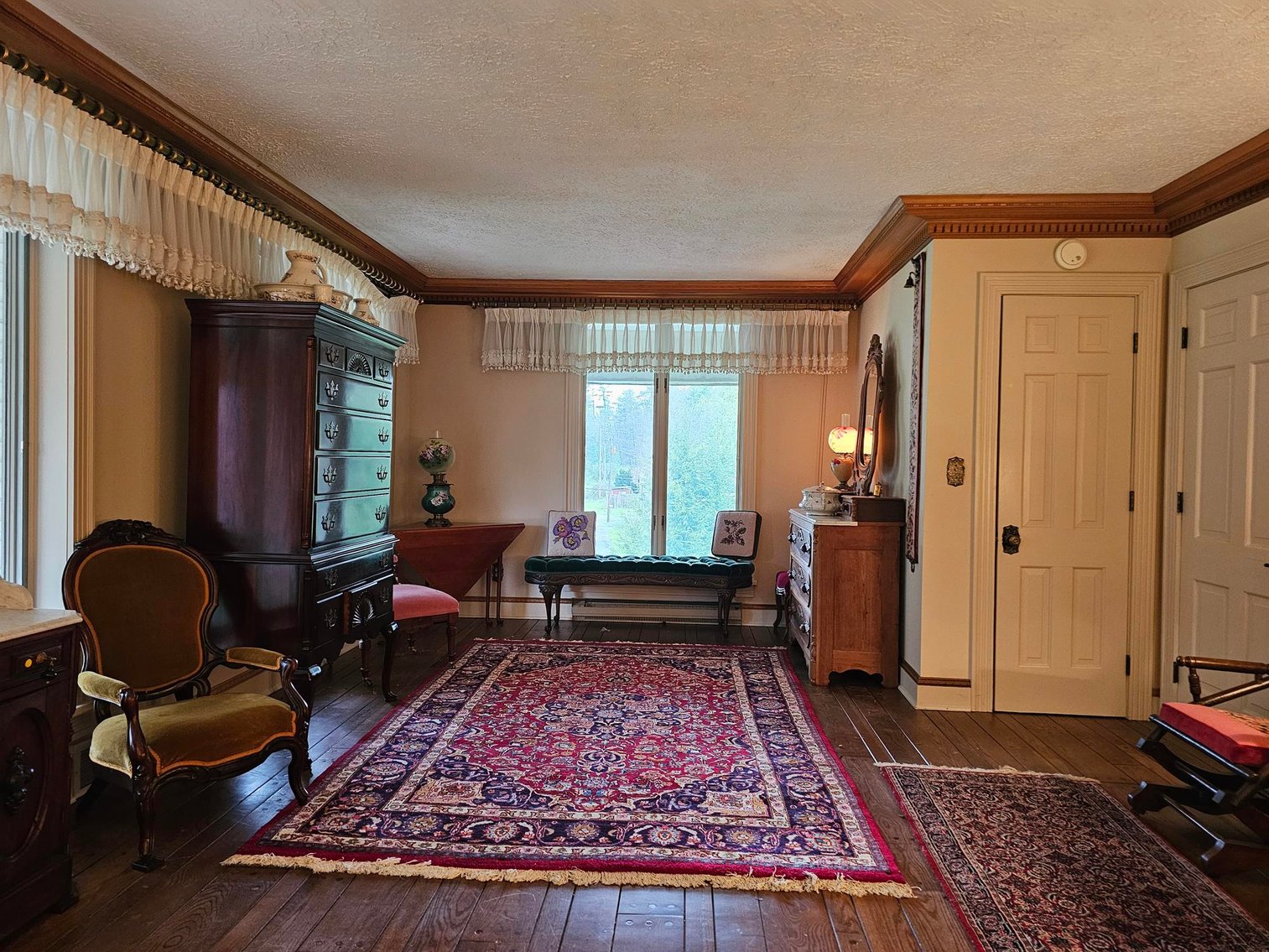 Image for SOLD $561,000 - Luxurious Colonial Estate on 5.9 Acres in Raleigh County