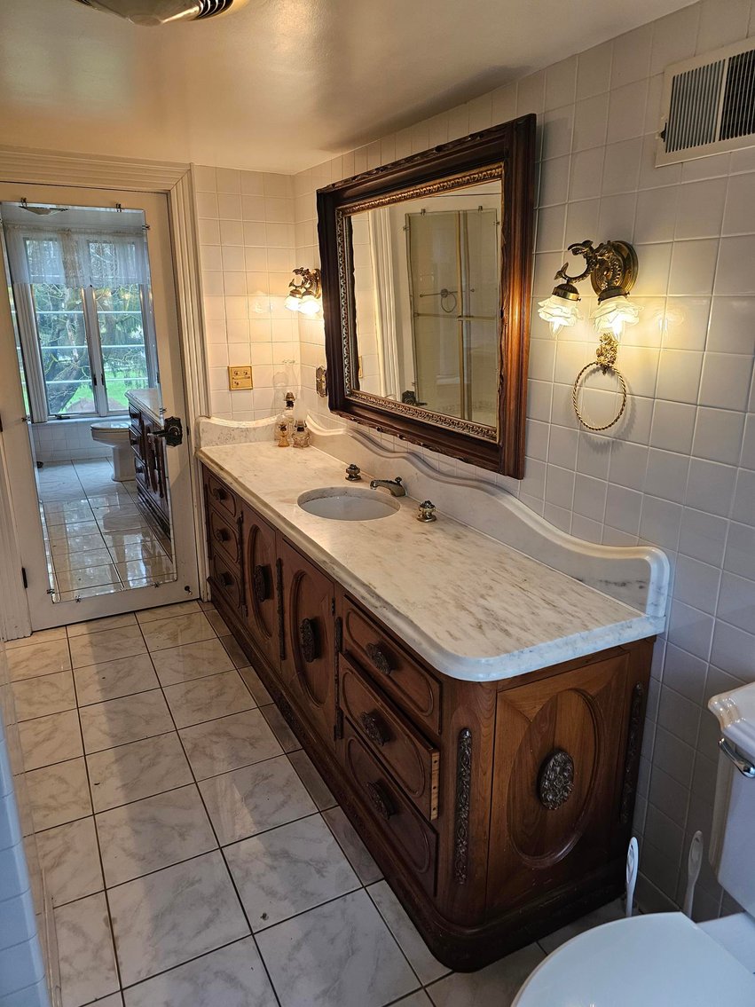 Image for SOLD $561,000 - Luxurious Colonial Estate on 5.9 Acres in Raleigh County