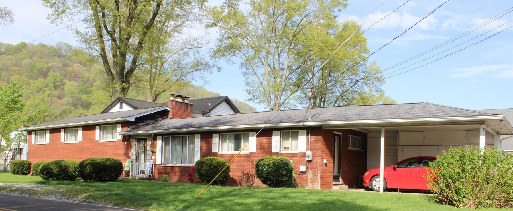 Image for SOLD $143,000 - Brick Ranch with a Full Basement in the Heart of Kanawha City