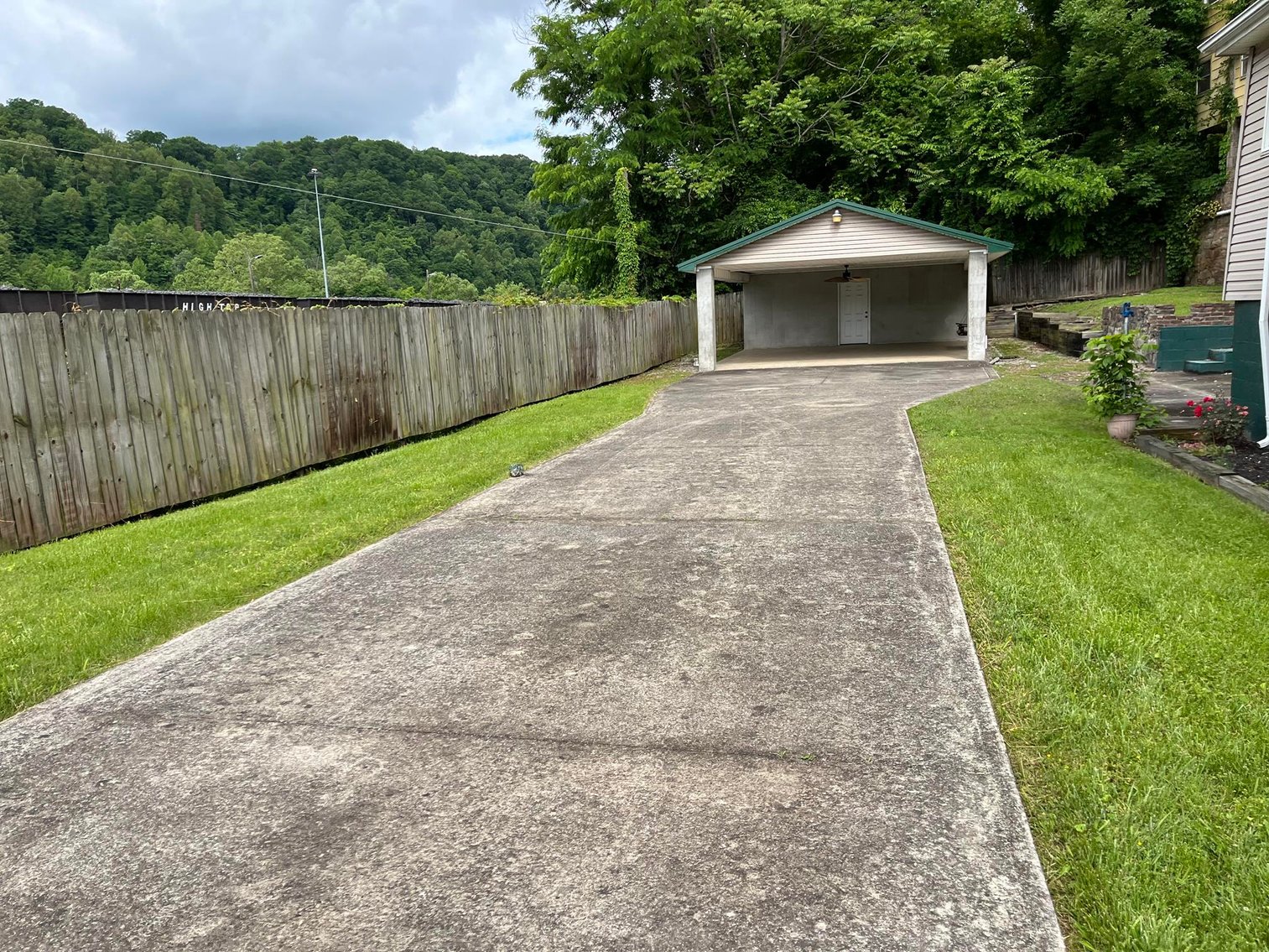 Image for SOLD $46,200 - 3 Bedroom with Full Basement in Williamson