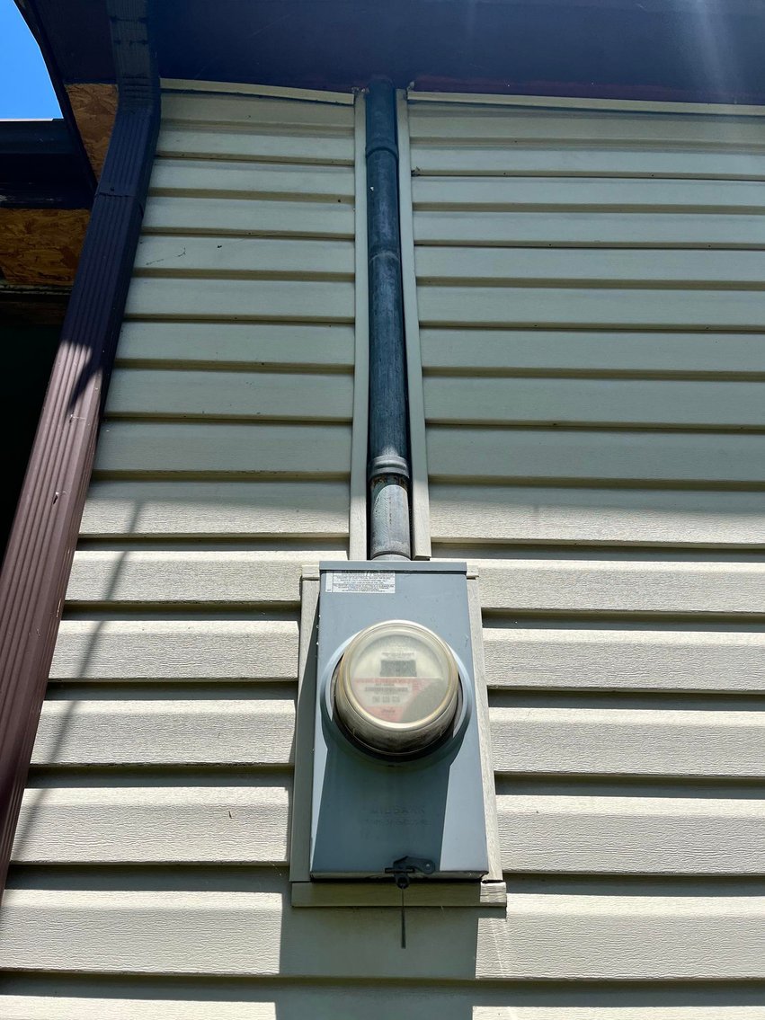 Image for SOLD $33,550 - 3 Bedroom Project Home with Apartment on 1.5 Acres in Ashland