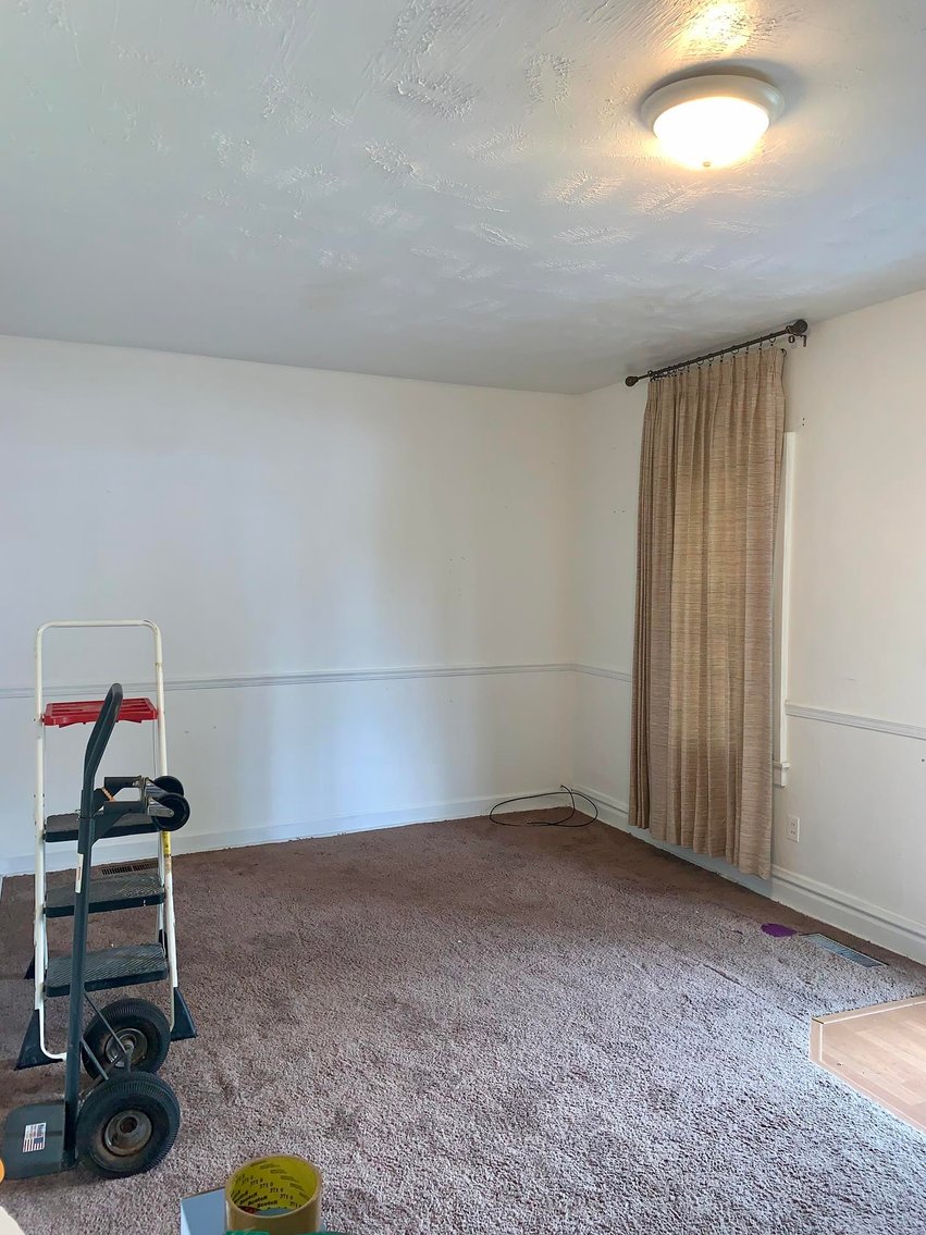 Image for SOLD $43,010 - 2 Bedroom on Large Lot in Huntington Selling to Highest Bidder