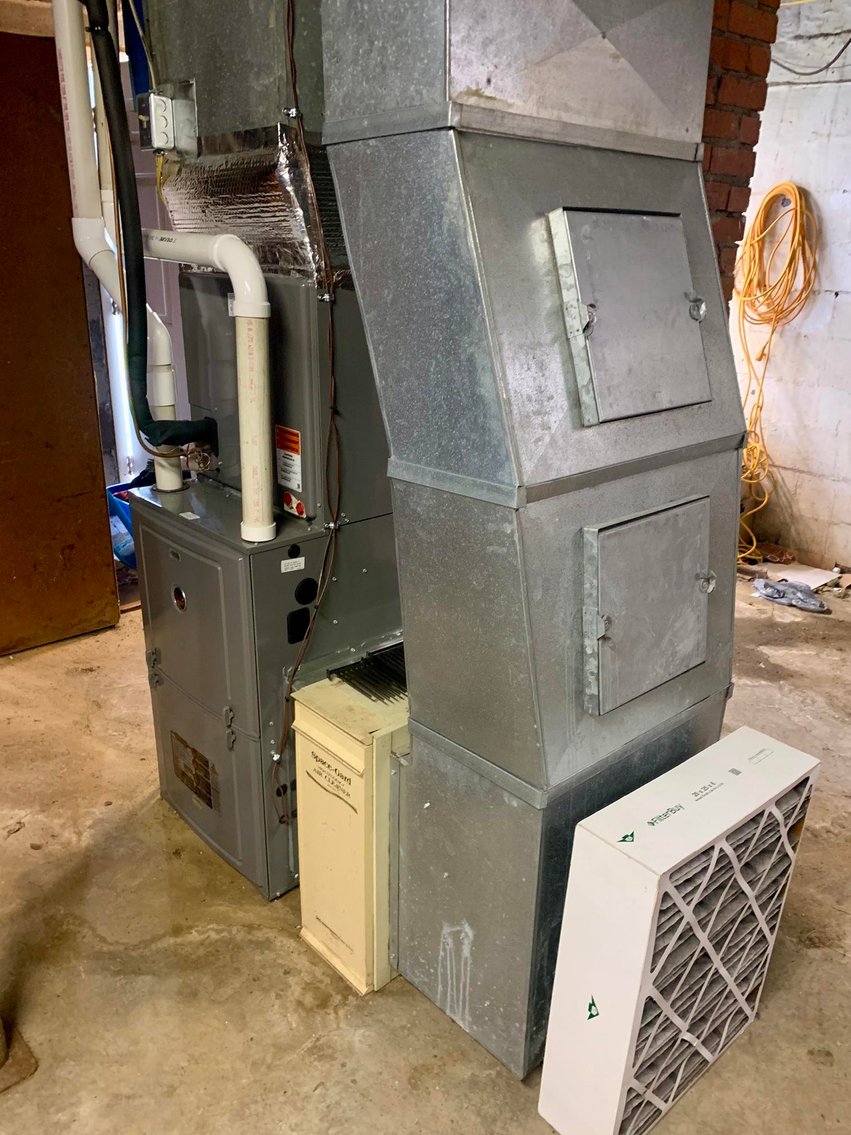 Image for SOLD $43,010 - 2 Bedroom on Large Lot in Huntington Selling to Highest Bidder