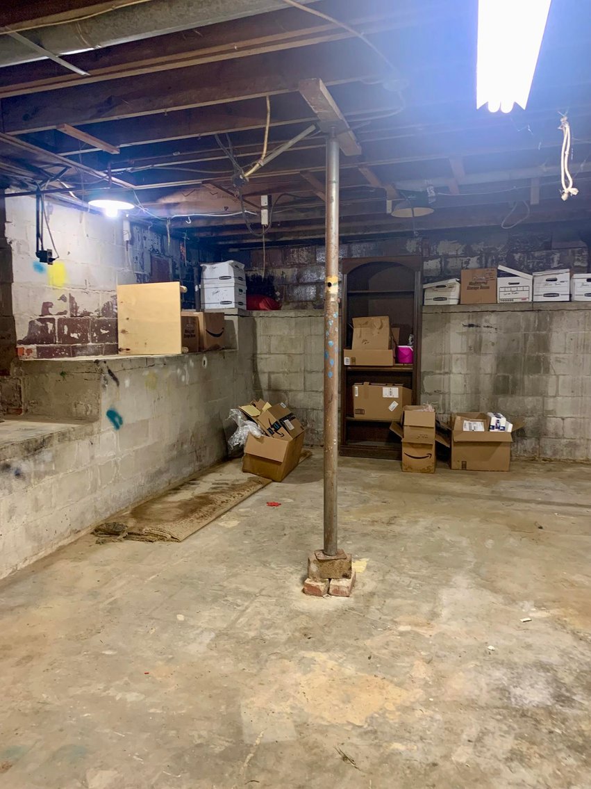 Image for SOLD $43,010 - 2 Bedroom on Large Lot in Huntington Selling to Highest Bidder