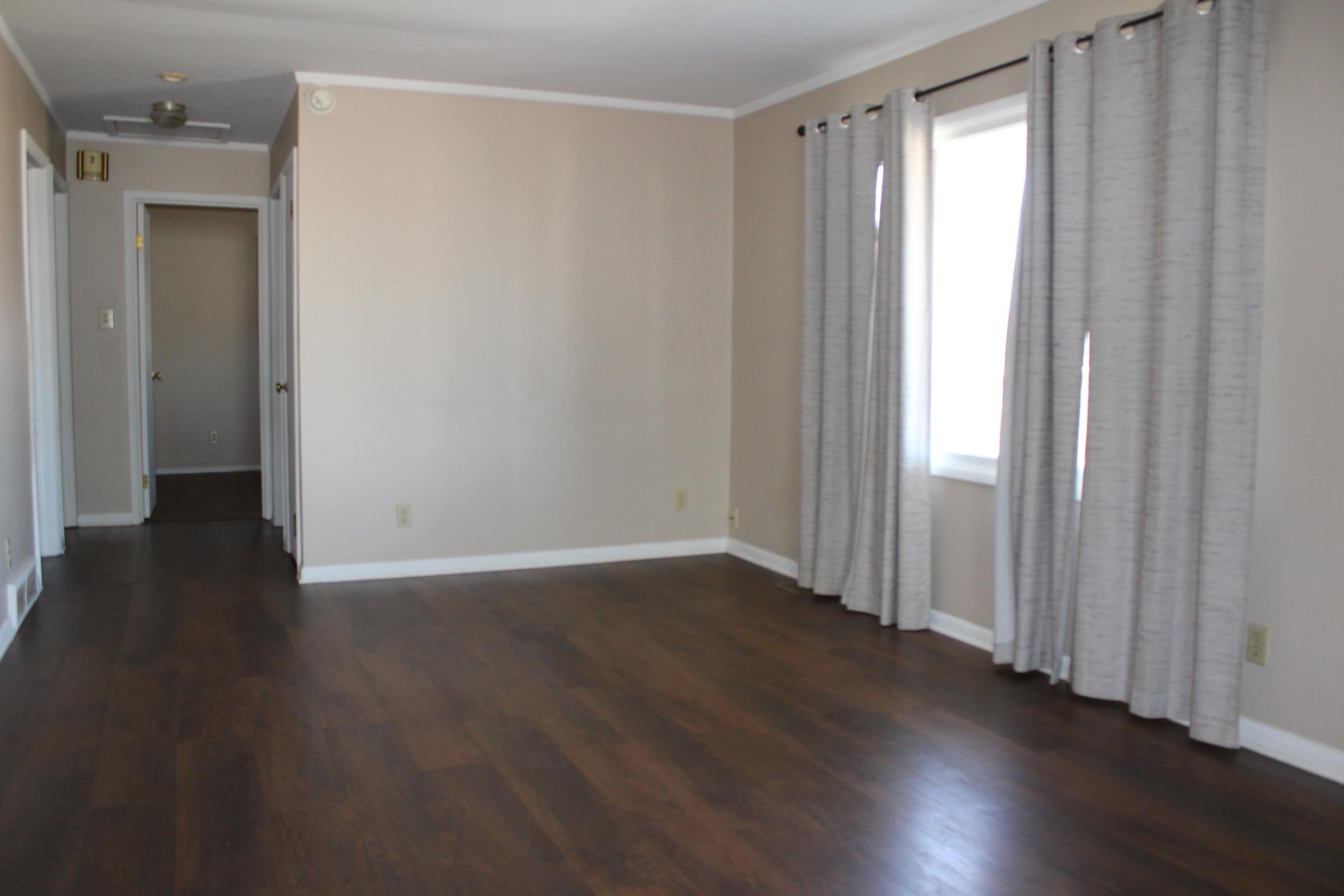 Image for SOLD $74,800 - 3 Bedroom in Great Location of Huntington